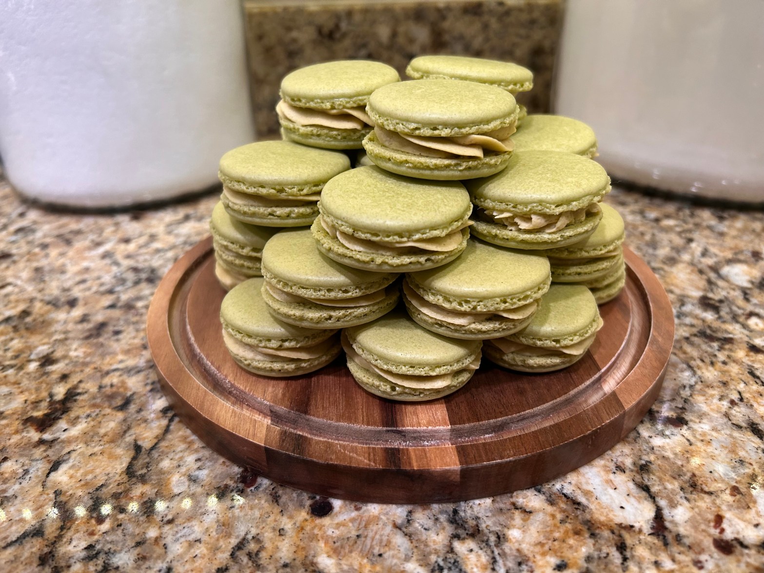 Lemon matcha pistachio&nbsp;macarons